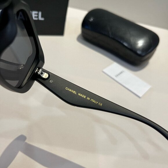 Chanel women\'s sunglasses???